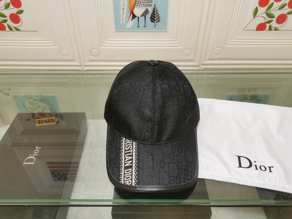 ブランド帽子側面デザイン